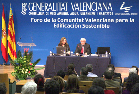 Mª Jesús Rodríguez, Directora general de Vivienda y Poryectos Urbanos, y José Ramón García Antón, Consejero de Medio Ambiente.