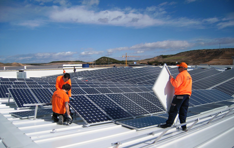 Cubierta donde se instala el mayor tejado solar de la Comunidad Foral, promovido por Parques Solares de Navarra