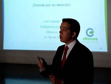 José Cadenas, de Efirenova, se centró en la optimización energética en iluminación en centros comerciales.