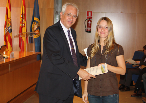 Entrega de las becas para el máster en la Universidad de Zaragoza