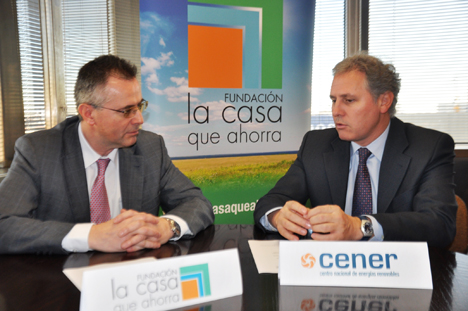 Francisco Javier Fernández Campal, presidente de la FLCQA, y José Javier Armendariz Quel, Director General de CENER
