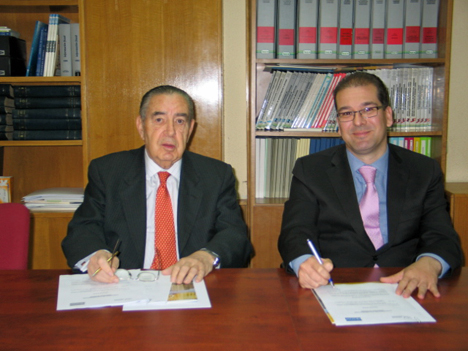 Alfonso Vázquez Fraile, Presidente de Concovi y D. Ángel López Santa Cruz, Director General de Uponor Iberia