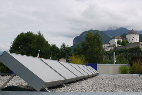 Cubierta del concesionario de automóviles Peugeot ubicado en Kufstein (Austria) se calienta mediante sistema de aire solar Grammer