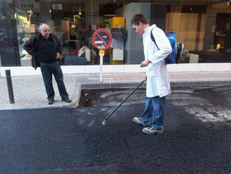 Aplicación del nuevo asfalto descontaminante en Murcia