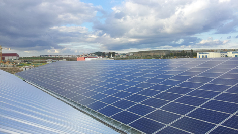 solución fotovoltaica integrada para el Parque de Actividades Medioambientales de Aznalcollar de Schneider Electric 