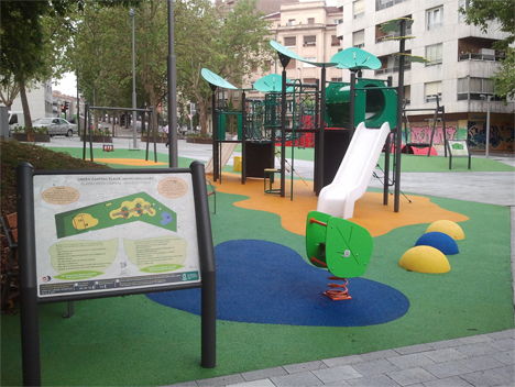 Zona de parque infantil ecodiseñado en la Plaza Green Capital