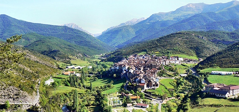 El municipio premiado en la categoría de menos de 5.000 habitantes ha sido Ansó (Huesca), por la política de desarrollo seguida en los últimos 15 años, basada en la conservación de su patrimonio cultural y natural