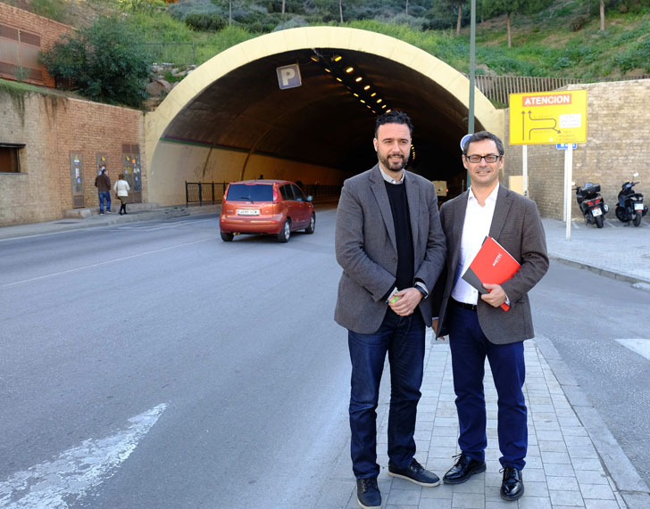 Concejal de Sostenibilidad Medioambiental del Ayuntamiento de Málaga, Raúl Jiméne y el director gerente de Aistec, Antonio Jiménez.