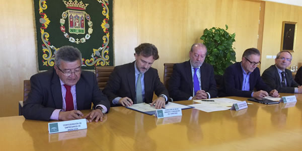 Firma del acuerdo en Andalucía para agilizar los Procedimientos Urbanísticos.