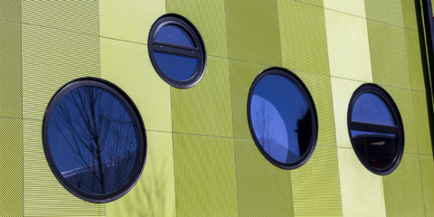 El Colegio Zelaieta de Bizkaia se convierte en un Edificio de Consumo Cero con paneles de hormigón polímero