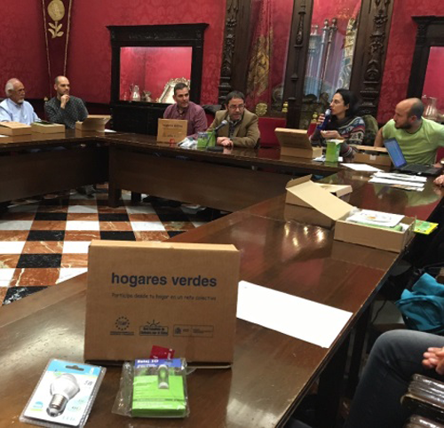 El Ayuntamiento de Granada ha comenzado la segunda edición del programa "Hogares Verdes". 
