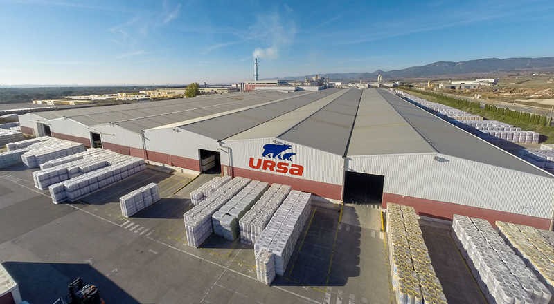 Instalaciones de URSA, fabricante de lana mineral y poliestireno extruído para aislamiento.