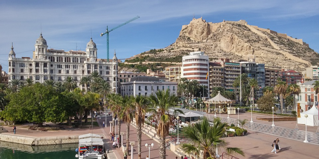 Reparación de viviendas sociales en las zonas catalogadas como 1 y 2 de la provincia de Alicante.
