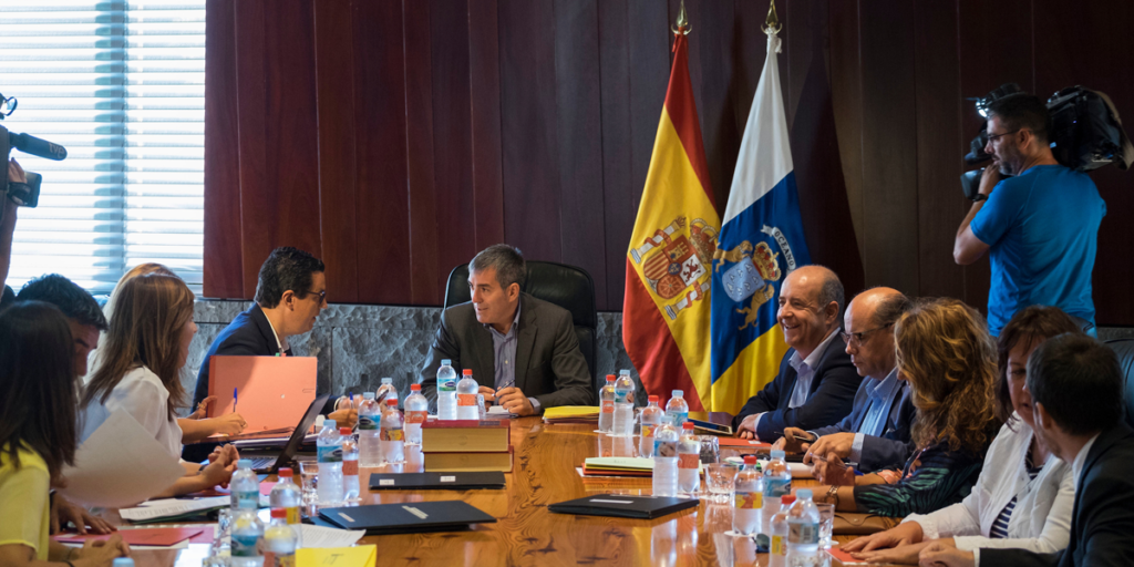 Fernando Clavijo ha presidido la reunión del Consejo de Gobierno, celebrada en Santa Cruz de Tenerife.