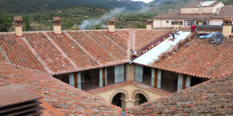 Proyecto de Rehabilitación de la cubierta de la Hospedería Valle del Ambroz de Hervás