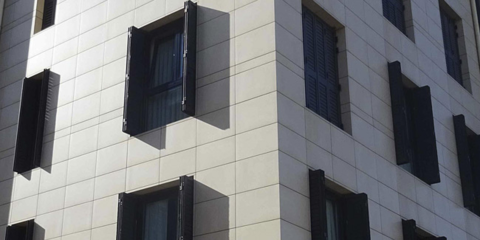 Un investigador de la UPV/EHU crea una contraventana que reduce la demanda energética de los Edificios
