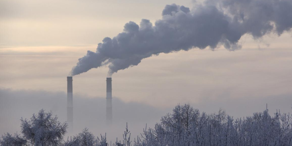 UE reduce los derechos de emisión para incentivar inversión en tecnologías menos contaminantes