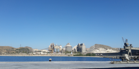 La fábrica de LafargeHolcim en Carboneras evitó la emisión de 5.600 toneladas de CO2 en 2017