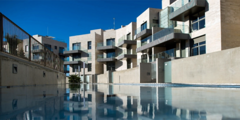 Ejemplo de construcción sostenible de tipo residencial (multifamiliar) alcanzando un costo de construcción similar a los edificios convencionales