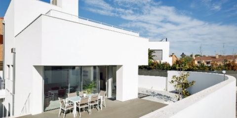 Comprobando cómo funciona una fachada: estudio del comportamiento de la fachada en una vivienda de energía casi nula