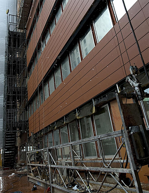 Fachada de edificio en rehabilitación