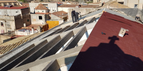 Onduline participa en la rehabilitación del tejado histórico del Monasterio de Santa Clara de Tortosa