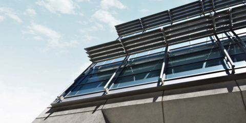 La Comunidad de Madrid impulsa el uso de energía solar térmica en la edificación empresarial