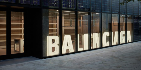 Onyx Solar incorpora una fachada de vidrio fotovoltaico en la nueva tienda de Balenciaga en Miami