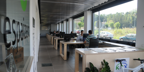 La AEE entrega el premio mejor proyecto de energía al edificio EspaiZero 100% autosuficiente
