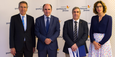 Un seminario sobre dimensiones económicas del nuevo modelo energético aborda los futuros cambios en gestión energética