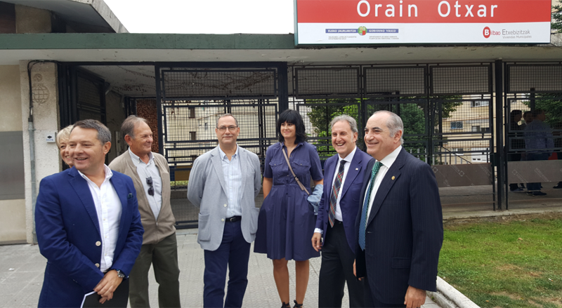 Visita de autoridades vascas al nuevo espacio de regeneración urbana Otxar Urban Lab de Otxarkoaga