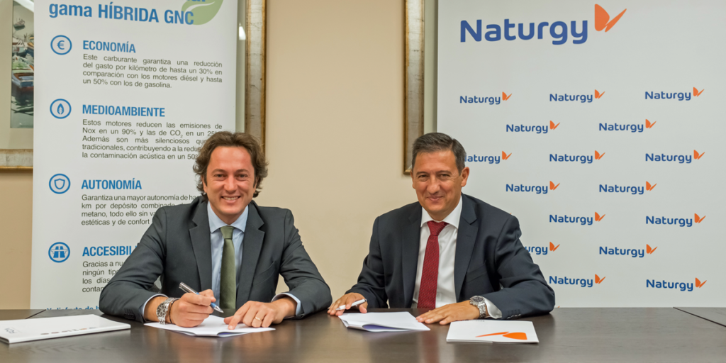 Acto de firma del convenio entre Naturgy y Fiat Professional