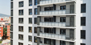 Fachada edificio promoción Célere Magória