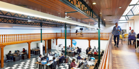 La sede social de Aigües Sabadell se convierte en el primer edificio en uso con certificación VERDE 2 hojas