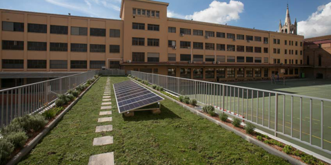 La escuela Salesians de Sarrià en Barcelona estrena nueva cubierta verde de casi 200 m2