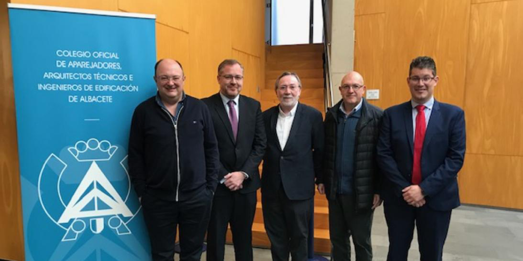 rehabilitación de viviendas en albacete. reunión de colegios de arquitectos y gobierno de albacete