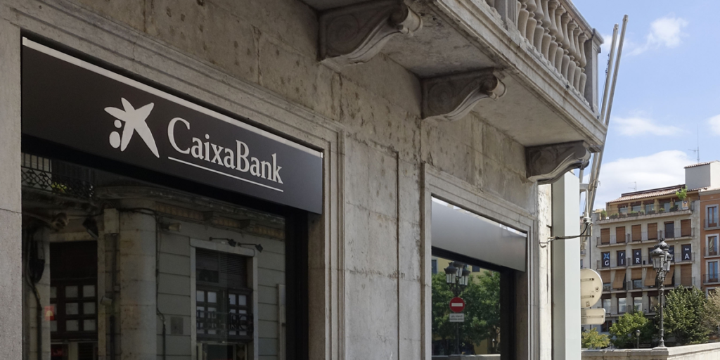 caixabank lanza línea crédito fondos bei
