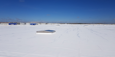 La impermeabilización TPO para cubiertas planas confiere alto aislamiento y sostenibilidad