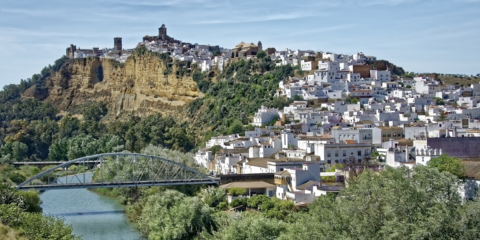 La Junta de Andalucía iniciará las obras de rehabilitación en viviendas de Arcos de la Frontera