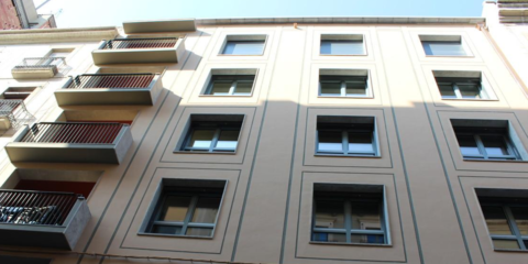 ¿Paso a paso o un gran salto? Edificio plurifamiliar con certificación Passivhaus-EnerPHit en Girona