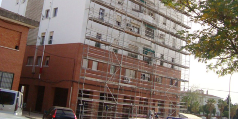 Más de 350 municipios andaluces se adhieren al programa de rehabilitación energética de viviendas