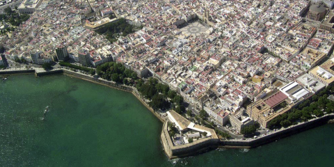 Cádiz elabora un censo de viviendas para abordar parámetros de conservación y eficiencia energética