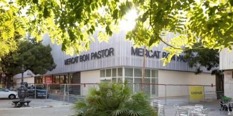 Barcelona estrena el nuevo Mercat del Bon Pastor en un edificio sostenible de calificación energética A
