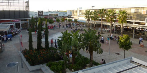 El centro comercial Luz Shopping en Jerez construido con madera certificada obtiene el BREEAM Muy Bueno