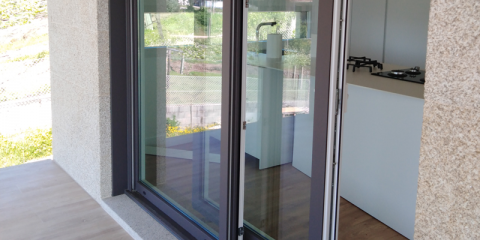 Los perfiles reciclables Veka Spectral de alta durabilidad aportan sostenibilidad y aislamiento térmico