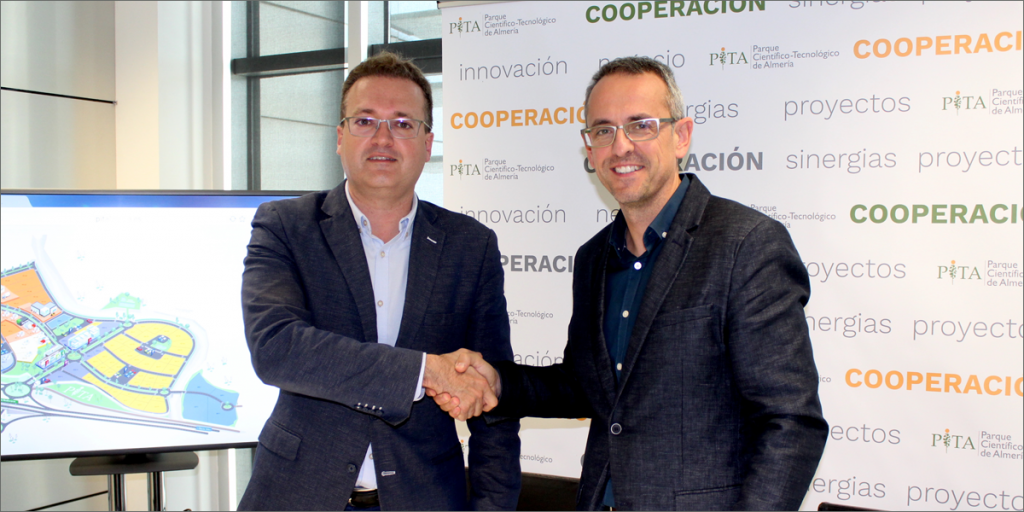 El director general del Parque, Diego Clemente y el decano del COAAL, José Díaz