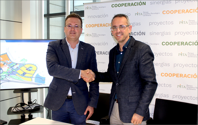 El director general del Parque, Diego Clemente y el decano del COAAL, José Díaz firmaron el nuevo convenio.