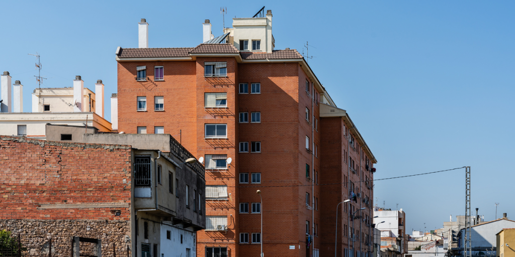 bloque de edificios de la comunidad valenciana