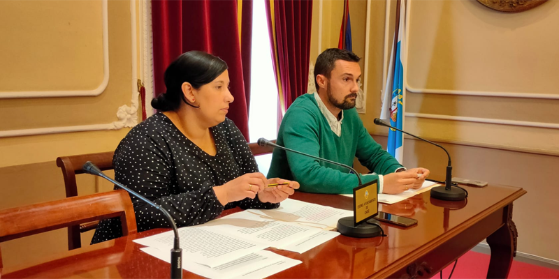 El concejal de Urbanismo, Martín Vila y la concejala Ana Fernández en la Junta de Gobierno Local celebrada el 27 de febrero.