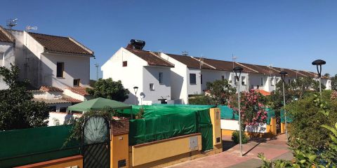 Inician las obras para mejorar el aislamiento y la eficiencia en varias viviendas de Campofrío